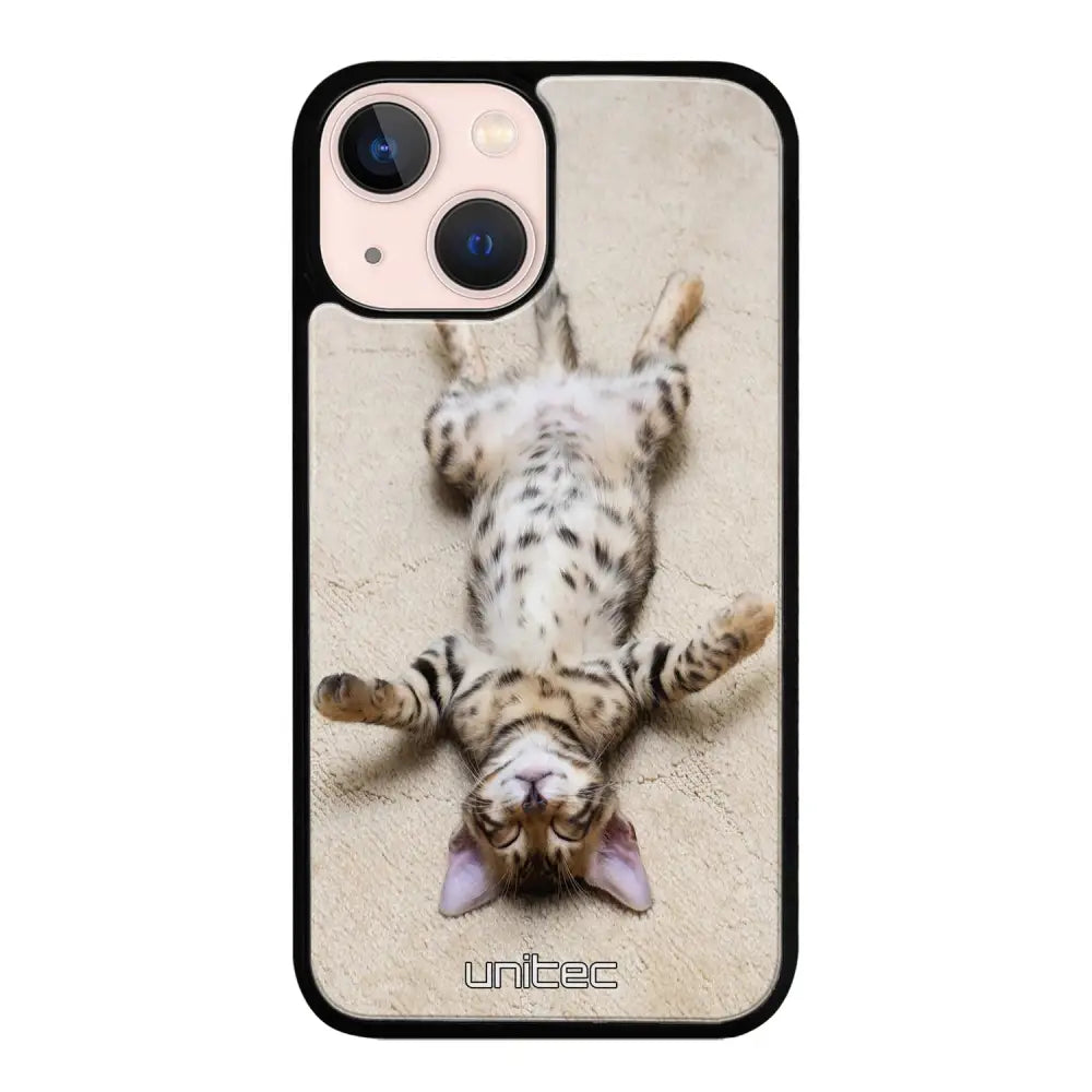 iPhone 13 Mini kissa suojakuoret - Relaxing Cat - Ei