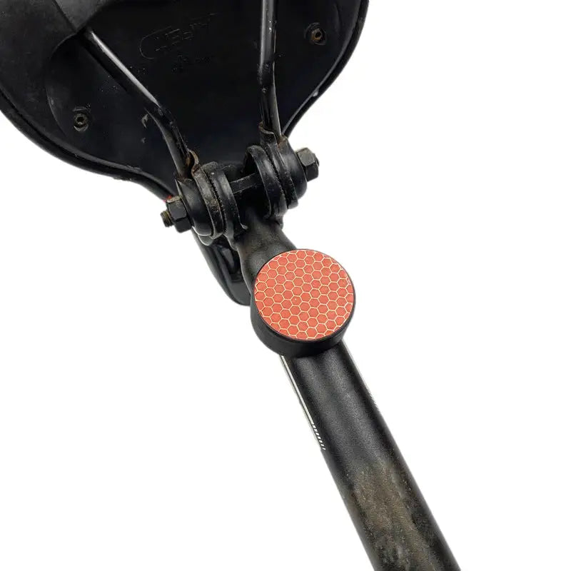 Polkupyörän Heijastin AirTag-pidikkeellä