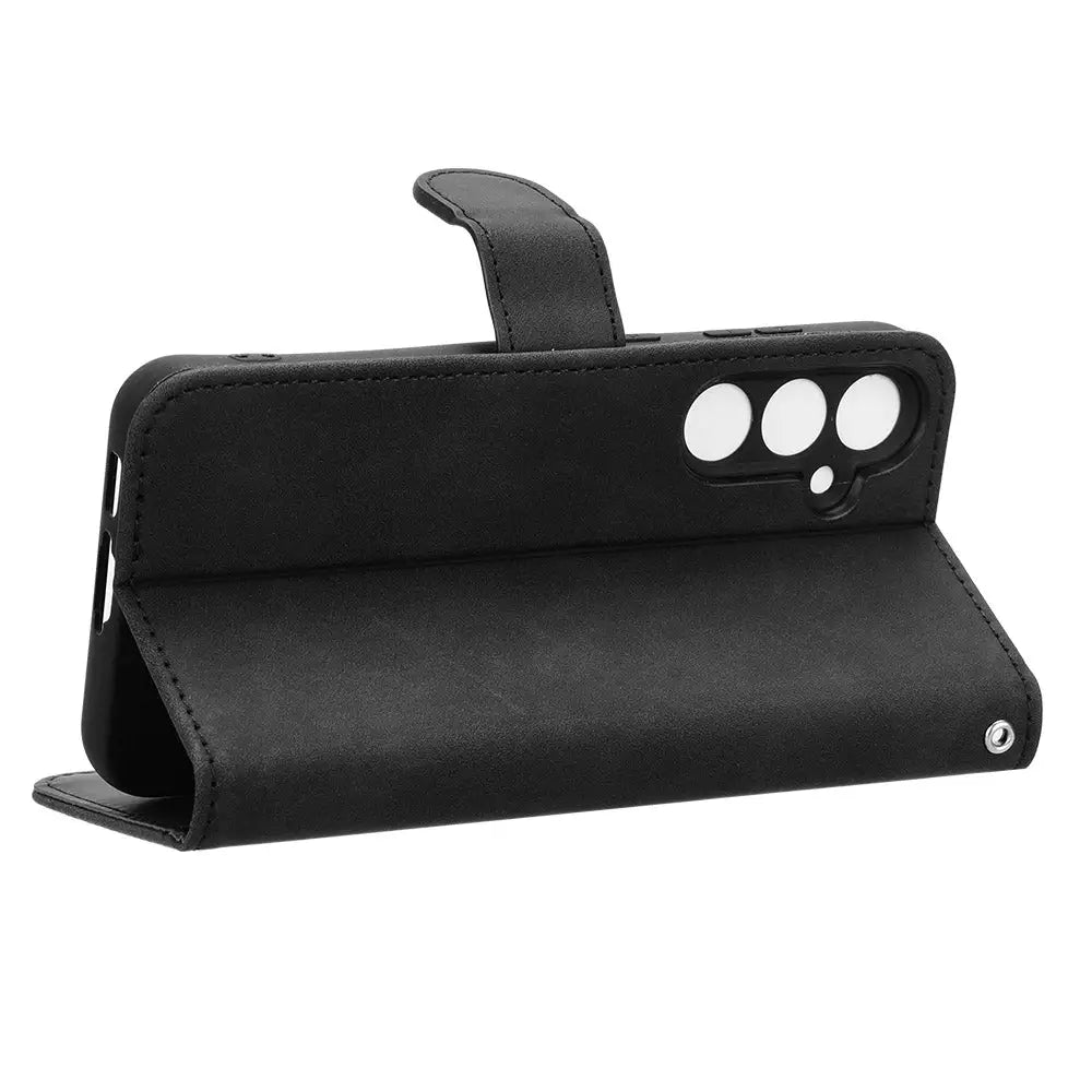 Musta nahkainen lompakkotyyppinen puhelinsuojakuori Samsung Galaxy S23:lle